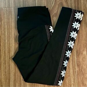 Andrew Marc Black Leggings with White Star Winter Snowflake Design SZ L